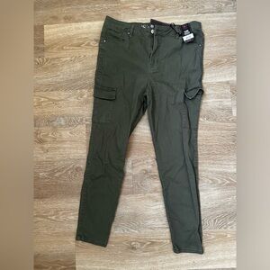Women’s Skinny Jeans